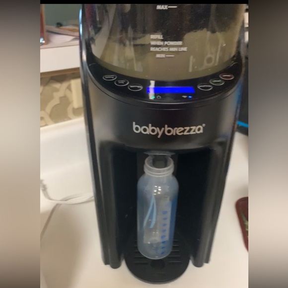 Baby Brezza Formula DispenserMachine Black